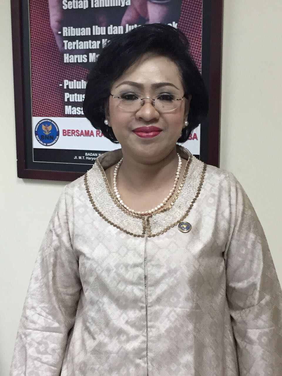 Dra. Yunis Farida Oktoris, M.Si