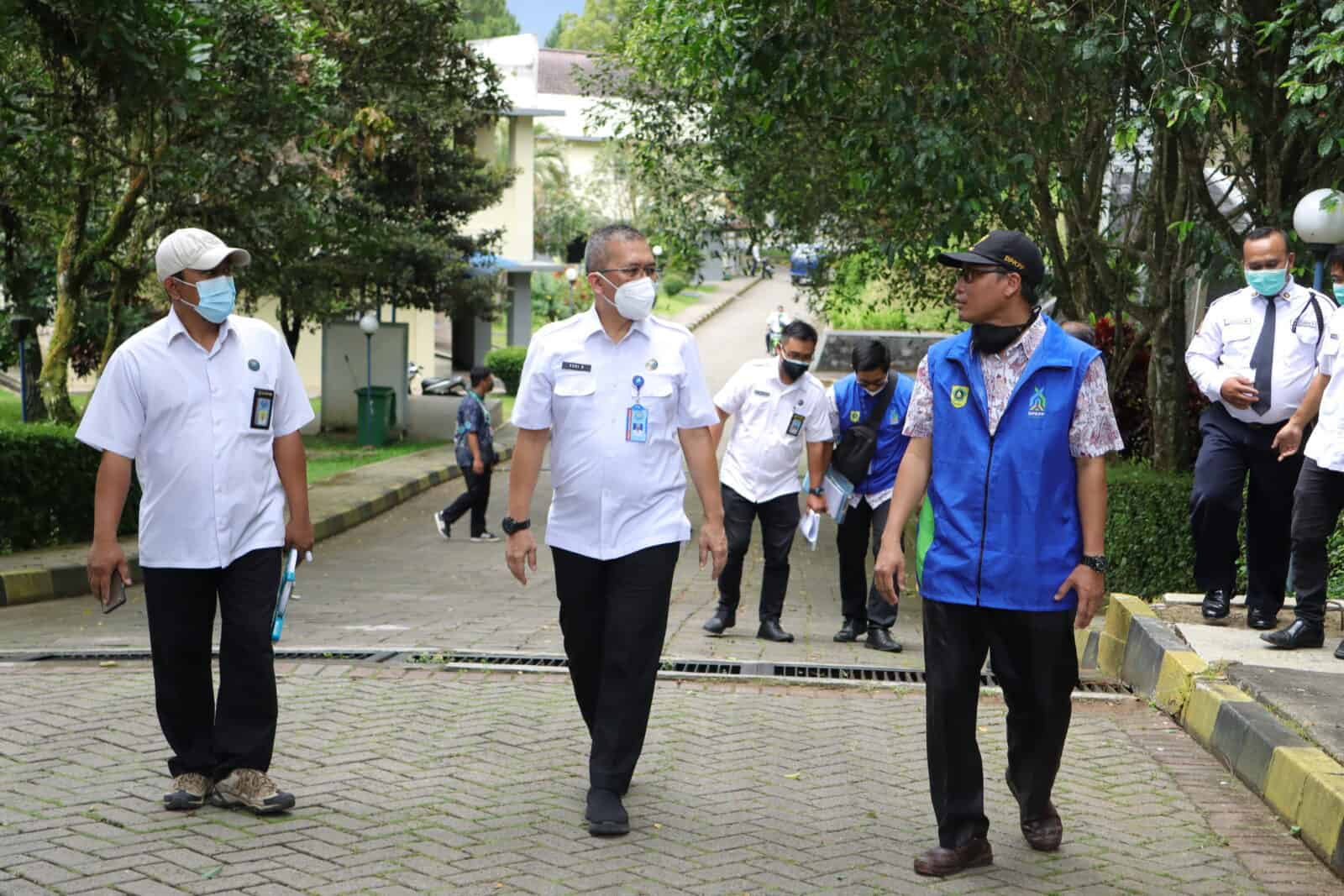 DKPP Kab. Bogor Tinjau Lahan Longsor Di Balai Besar Rehabilitasi BNN DKPP Kab. Bogor Tinjau Lahan Longsor Di Balai Besar Rehabilitasi BNN