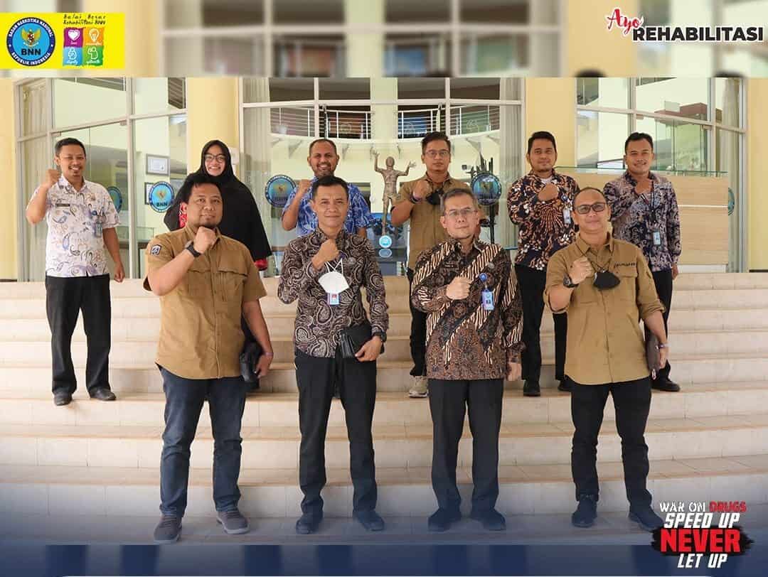 Kesbangpol dan BNNK Balikpapan Kunjungi Balai Besar Rehabilitasi BNN Kesbangpol dan BNNK Balikpapan Kunjungi Balai Besar Rehabilitasi BNN