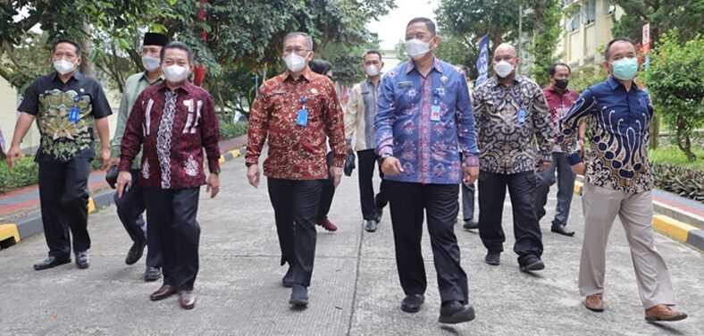 DPRD dan BNNP Kalimantan Tengah Kunjungi Balai Besar Rehabilitasi BNN